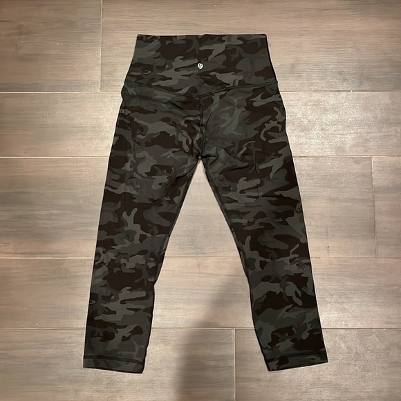 Lululemon Align Crop 21” Incognito Camo Multi Gator Green - Picture 9 of 11